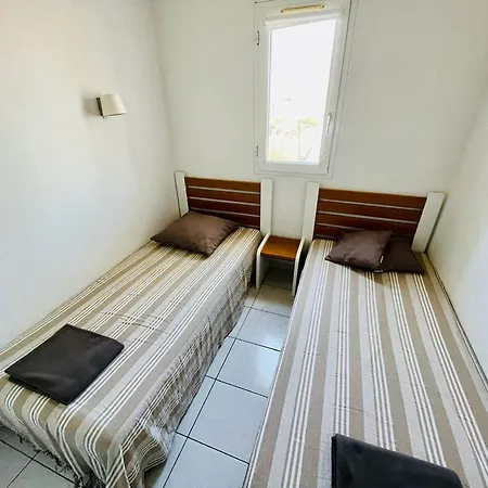 Apartment Avec Piscine, Climatisation, Et Parking A 2 Pas De La - Fr-1-723-133 Agde