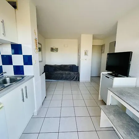 Apartment Avec Piscine, Climatisation, Et Parking A 2 Pas De La - Fr-1-723-133 *