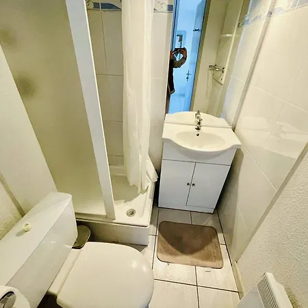 Apartment Avec Piscine, Climatisation, Et Parking A 2 Pas De La - Fr-1-723-133 Agde